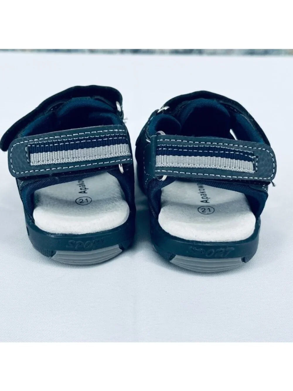 Apakowa Kids Boys Sandals Size 21 Athletic Double Strap Closed-Toe Beach Sandals